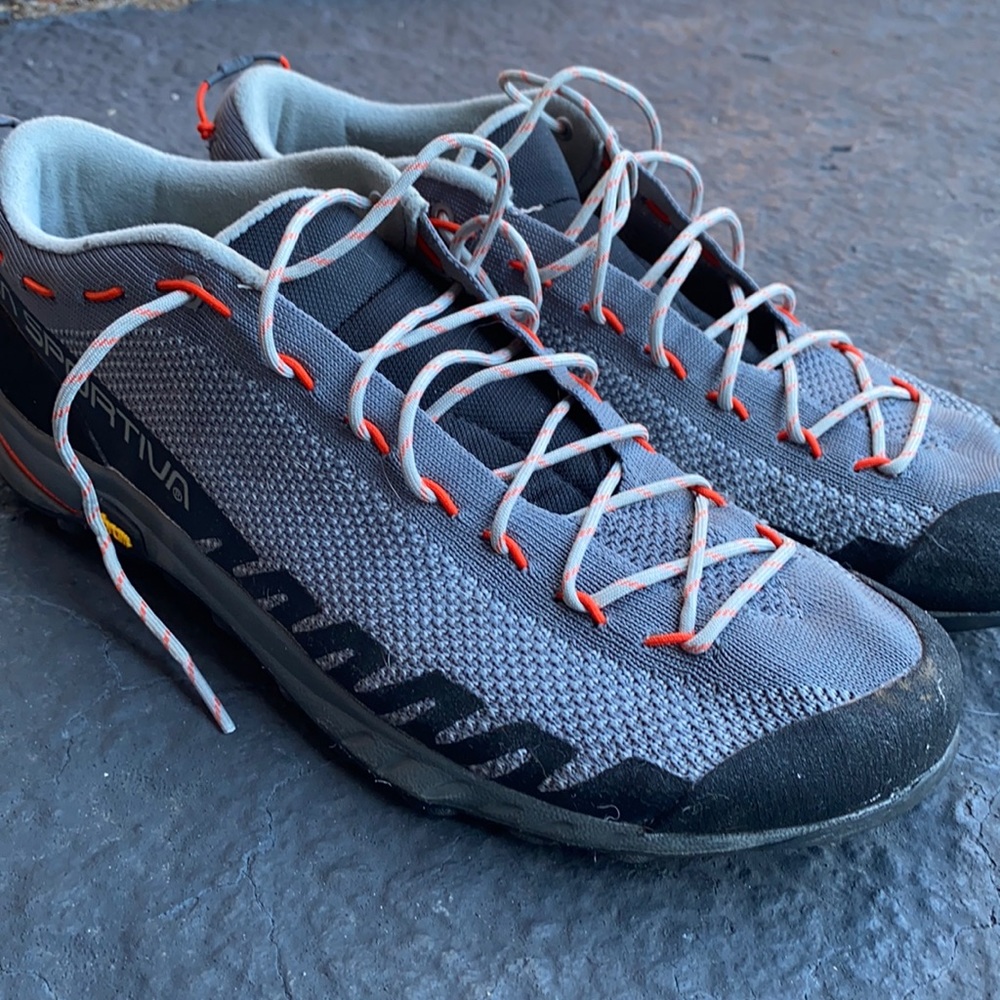 Men's la sportive hiking shoe. Used once.